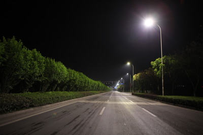 三基色多色溫全光譜LED人工智能路燈城市照明品質(zhì)提升工程案例實景照片(第一組)