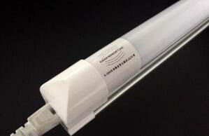 車庫LED燈管安裝使用需注意兩方面問題